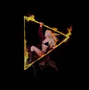 Ava Max - Don’t Click Play (Preorder 22/08/25)